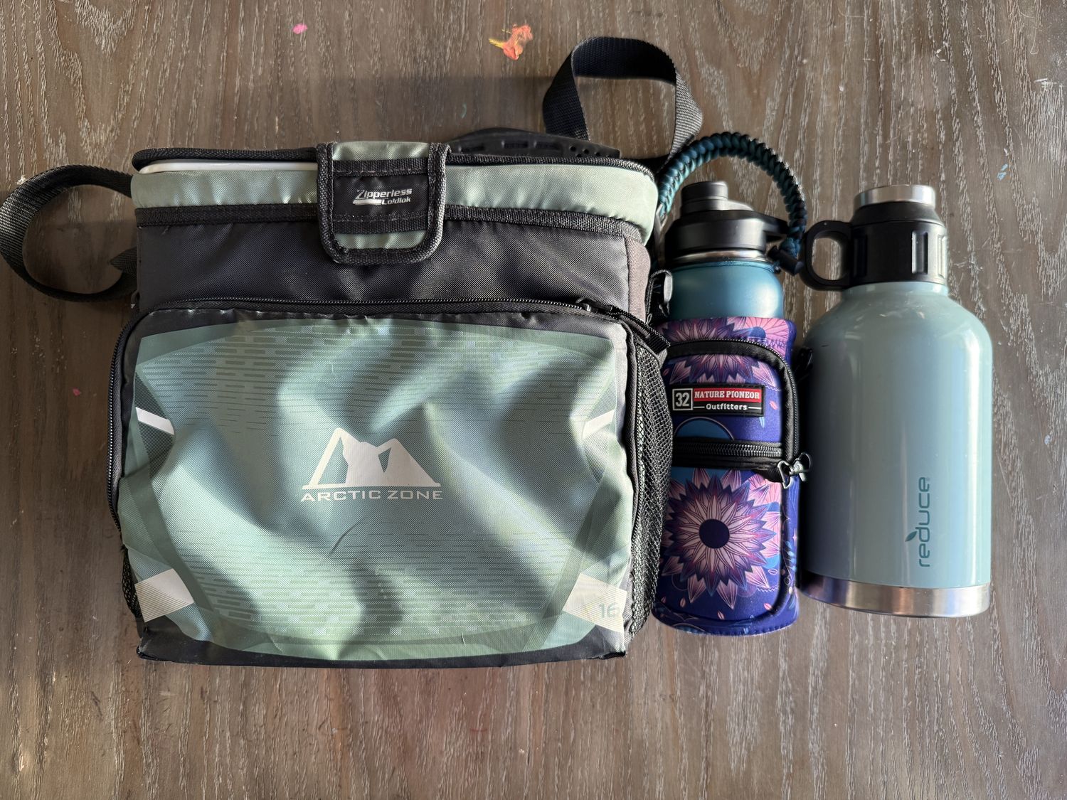 Insulated water bottles and flasks